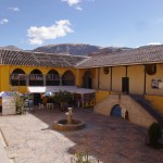 Petite place interieur dans Ayacucho