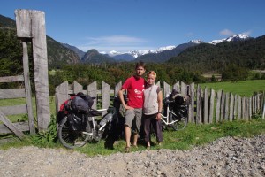 Devant les clôtures patagones