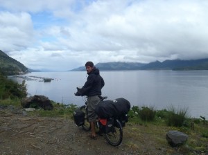 Seb devant le fjord